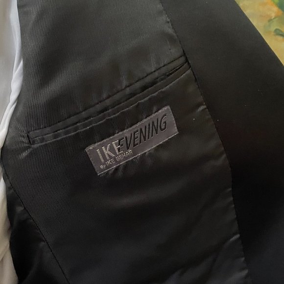 Ike Two Button Notch Tuxedo Jacket - Various Sizes - Black - Picture 9 of 9